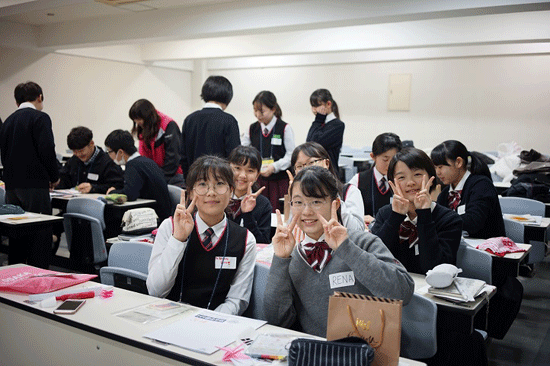 해외교육문화체험에 나선 삼성중학교 학생들.
