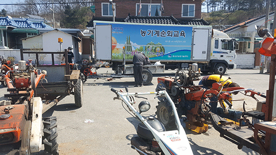 음성군은 수해을 입은 마을을 대상으로 농기계 무상수리를 실시한다.