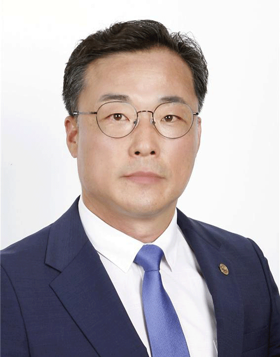 음성군주민자치회 초대 회장에 선출된 곽상선 회장.